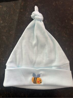 Laughing Giraffe Blue Baby Knot Beanie with Bee Embroidery
